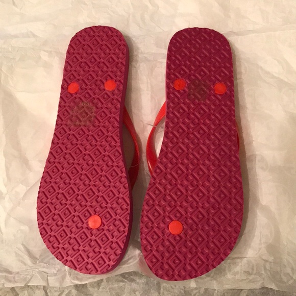 Brand New Tory Burch Hot Pink Flip Flops Sandals - Picture 4 of 5